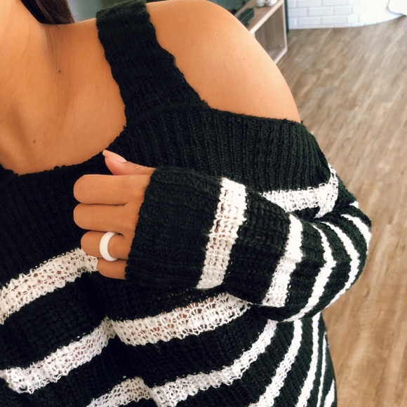 SALE* OTS Knit top -LAST1 - Picture 5 of 7